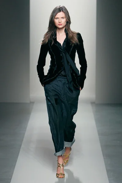 Look 30